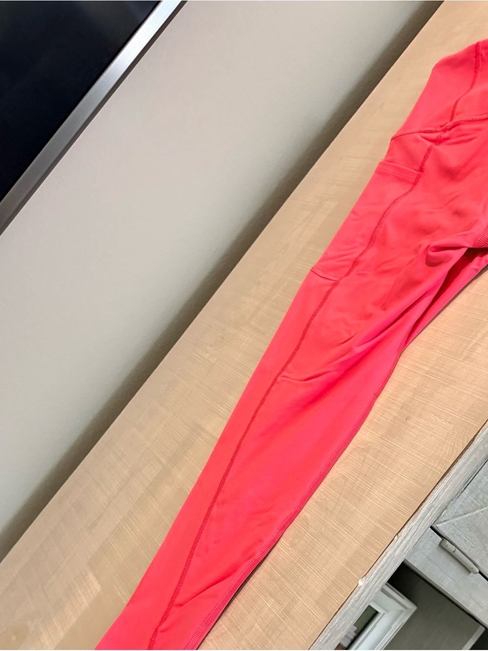 Women’s Active Leggings in Bright Coral